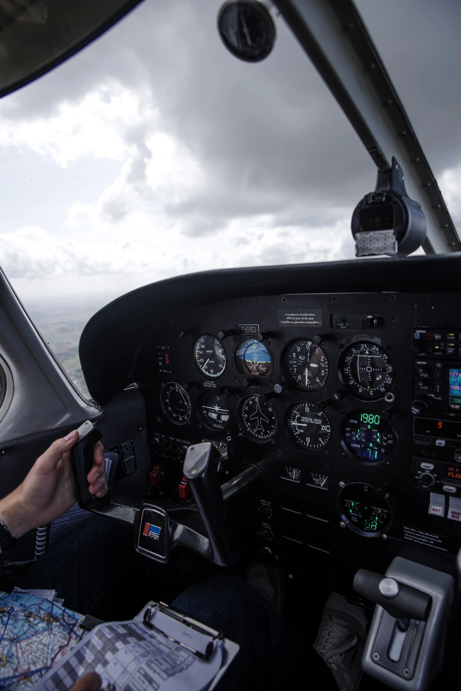 Tirage fine art — Tableau de bord d'un cockpit